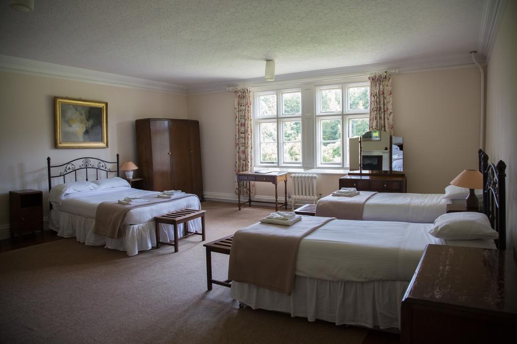Gregynog Hall Hostal Tregynon Exterior foto