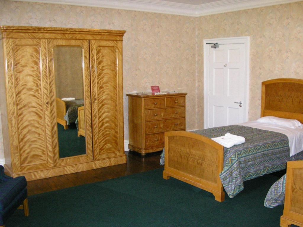 Gregynog Hall Hostal Tregynon Habitación foto